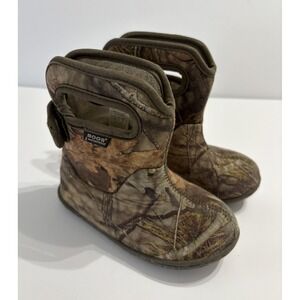 BOGS Toddler Boots Size 9 Baby  Camo Boots 721711  Faux Fur Liner Waterproof